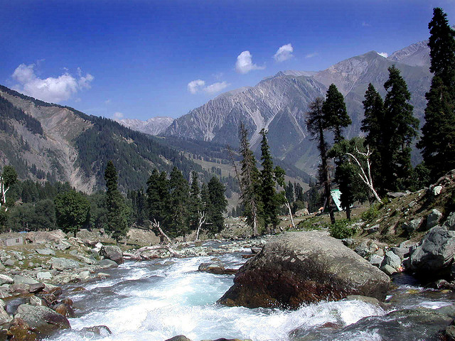 Trekking In Kashmir - Routes, Weather and Safety | Himalayan Wonders