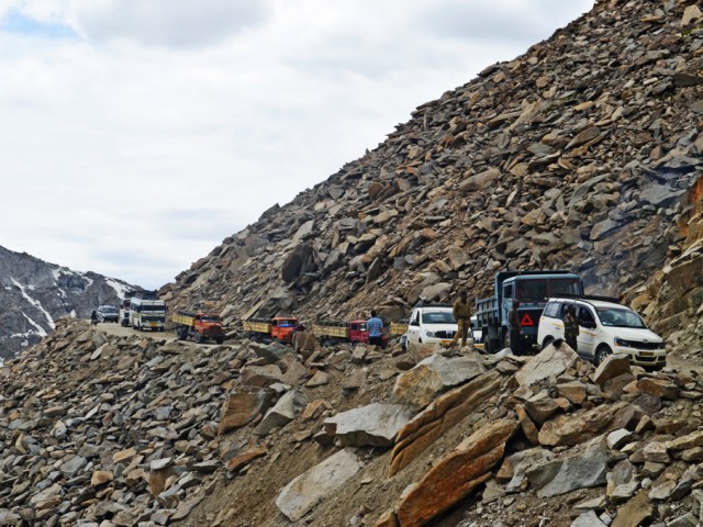 Khardung La Roadwork