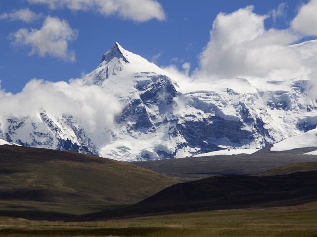 Mount Shishapangma in Tibet