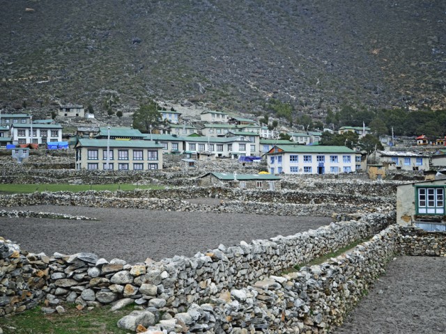 Green Roofs of Khunde